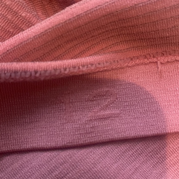 Lululemon Long Sleeve Swiftly Tech 2.0 - Picture 3 of 3